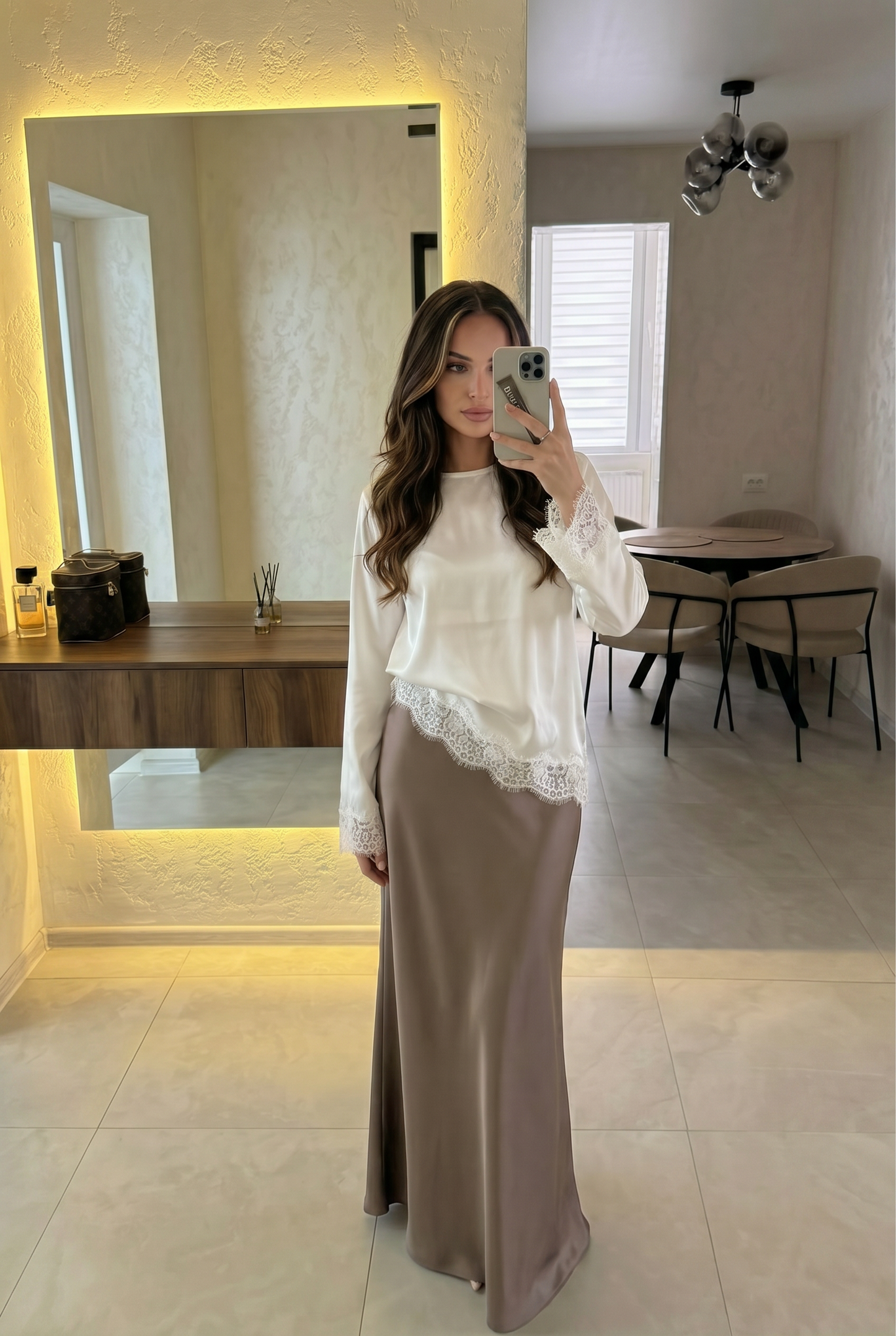 ZAYMUR LONG LACE TOP